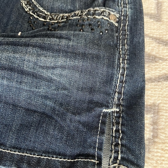 Cowgirl Tuff Shorts ‘Junkyard Bling’ Dark Denim Size 29 - Picture 6 of 8